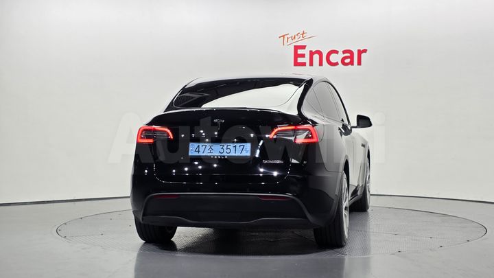 Tesla Model Y 2022 — 4