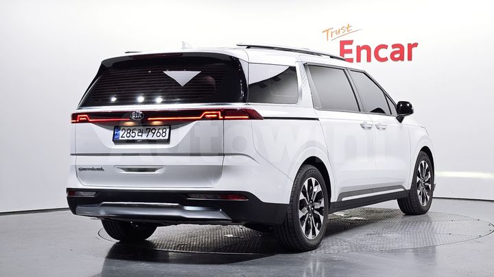 Kia Carnival 2021 — 2