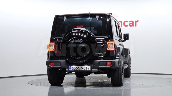Jeep Wrangler 2021 — 4