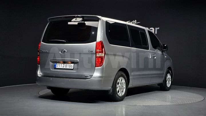 Hyundai Starex 2014 — 2