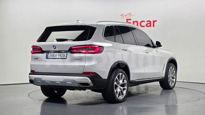 BMW X5 2021 — 2