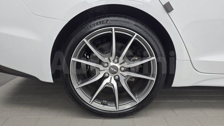 Genesis G70 2020 — 5