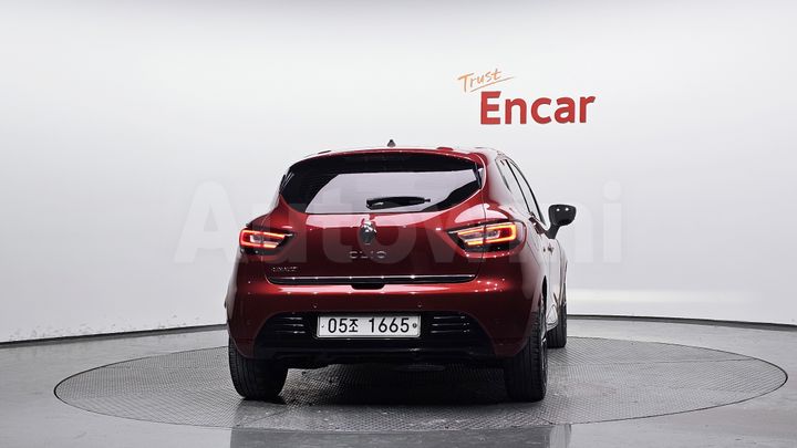 Renault Clio 2019 — 4