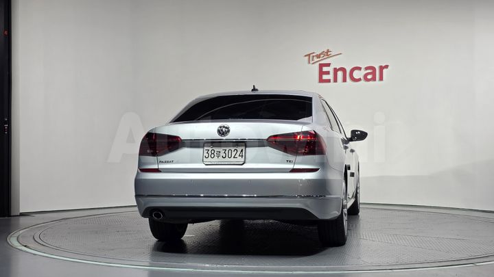 Volkswagen Passat 2018 — 4