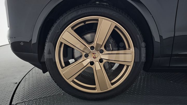 Porsche Cayenne 2025 — 4