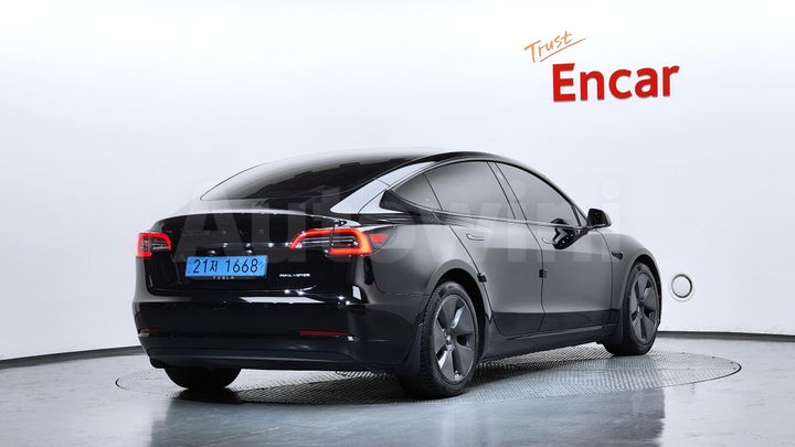 Tesla Model 3 2021 — 2