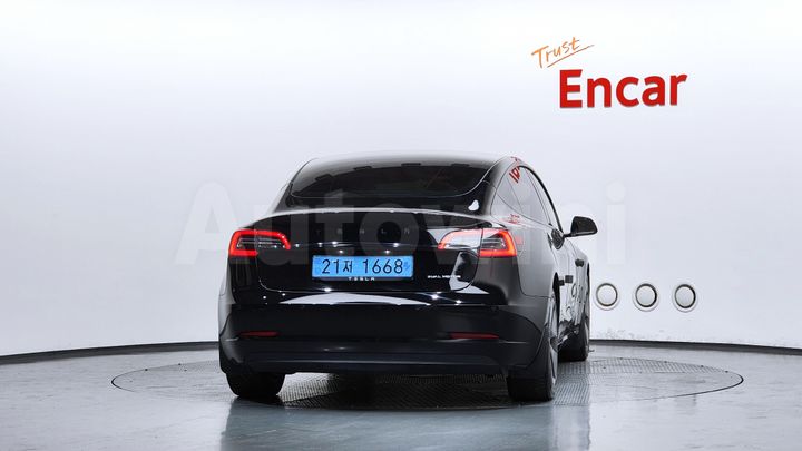 Tesla Model 3 2021 — 4