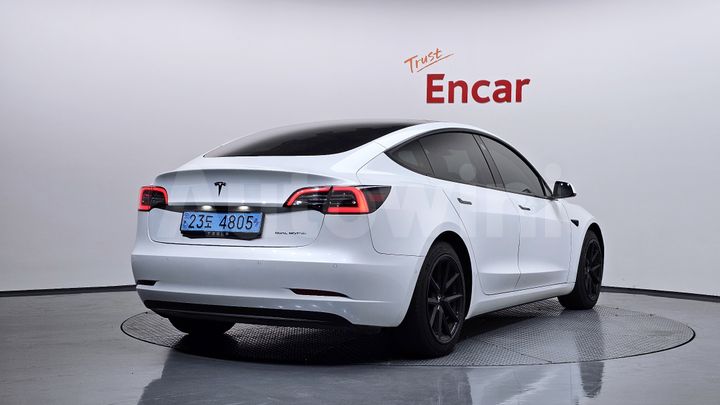 Tesla Model 3 2021 — 2