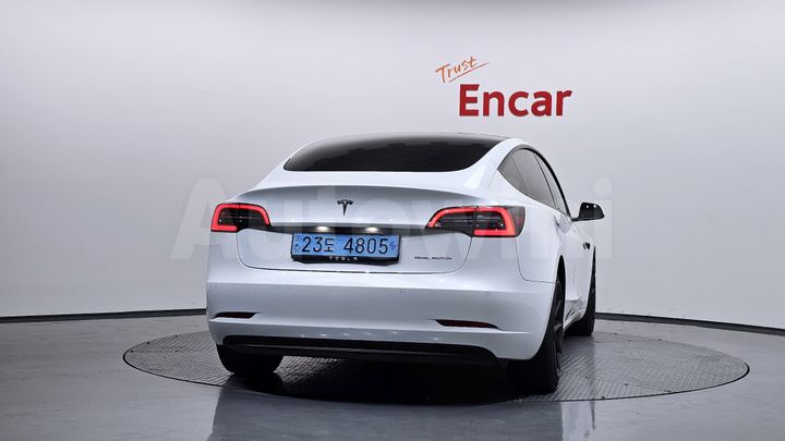 Tesla Model 3 2021 — 4