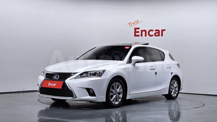 Lexus CT200h