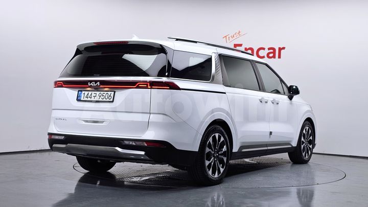 Kia Carnival 2022 — 2