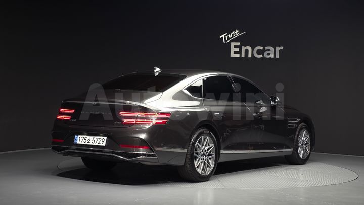 Genesis G80 2025 — 2