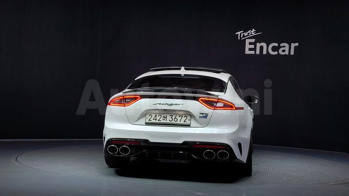 Kia Stinger 2018 — 4