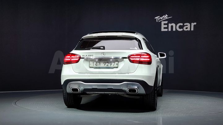 Mercedes-Benz GLA Class 2019 — 4