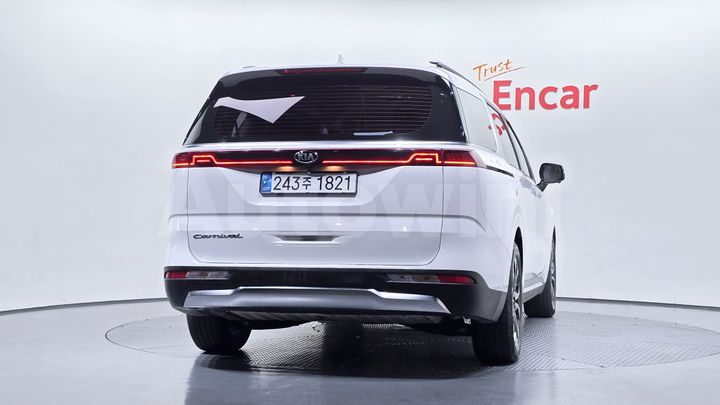 Kia Carnival 2021 — 4