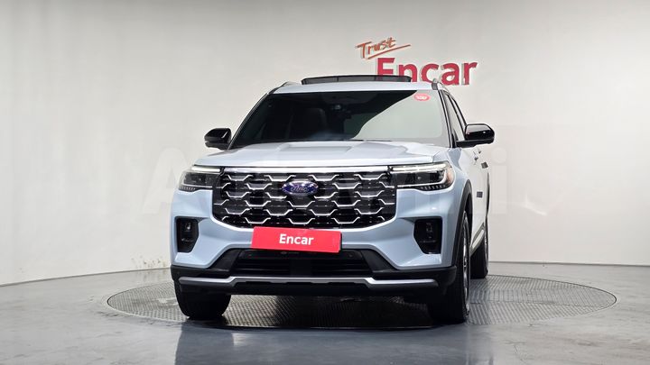 Ford Explorer 2025 — 4
