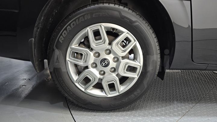 Hyundai Staria 2025 — 4