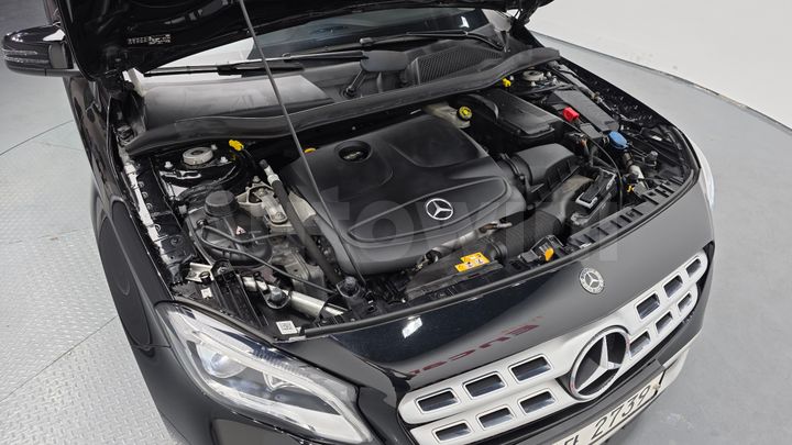 Mercedes Benz GLA Class 2019 — 5
