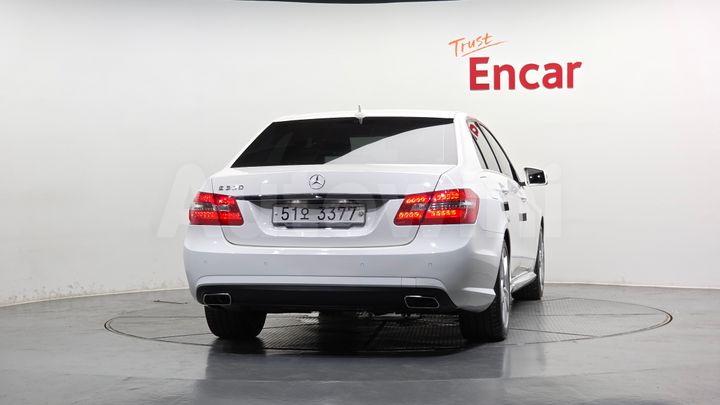 Mercedes-Benz E Class 2013 — 4