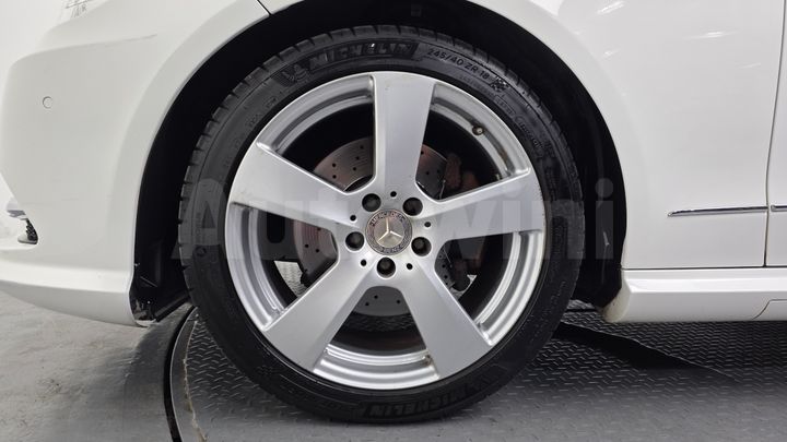 Mercedes-Benz E Class 2013 — 5