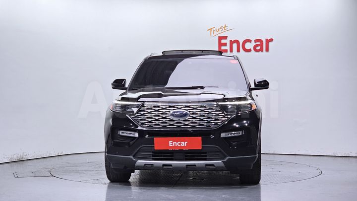 Ford Explorer 2022 — 3