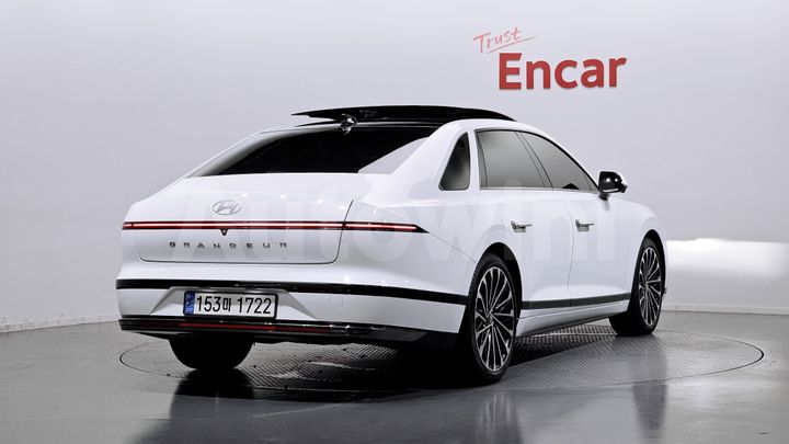 Hyundai Grandeur 2023 — 2