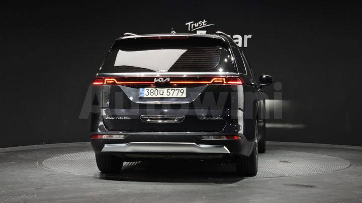 Kia Carnival 2021 — 4
