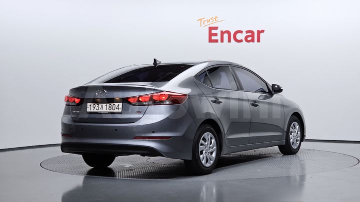 Hyundai Avante 2017 — 2