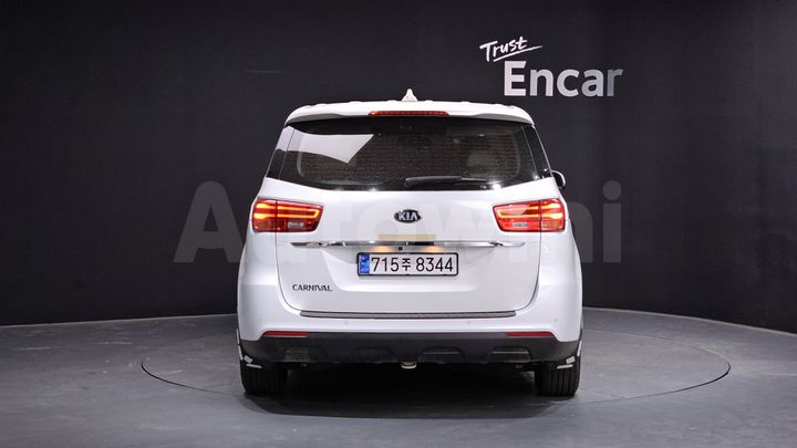 Kia Carnival 2019 — 4