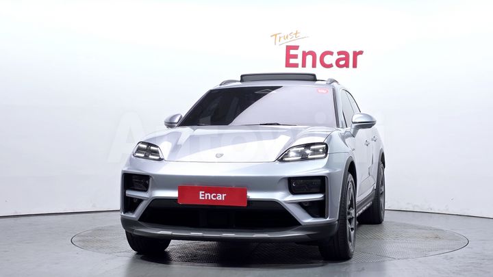 Porsche Macan 2025 — 3