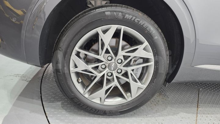 Genesis GV70 2023 — 5