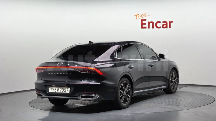 Hyundai Grandeur 2021 — 2