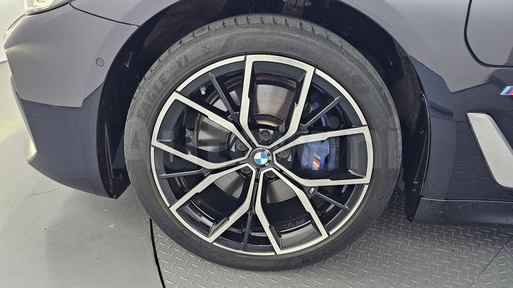 BMW 5 Series 2021 — 5