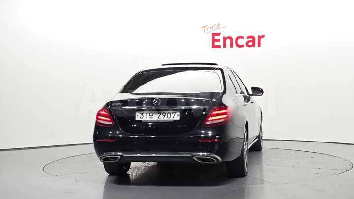 Mercedes Benz E Class 2019 — 4