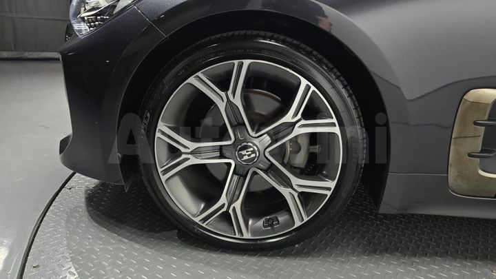 Kia Stinger 2018 — 5