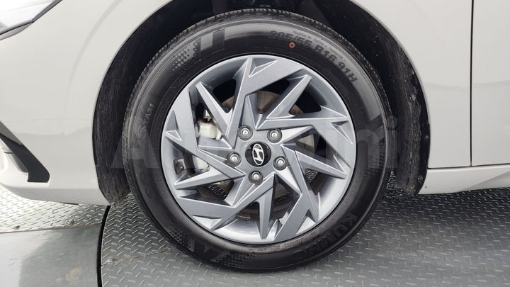 Hyundai Avante 2026 — 5