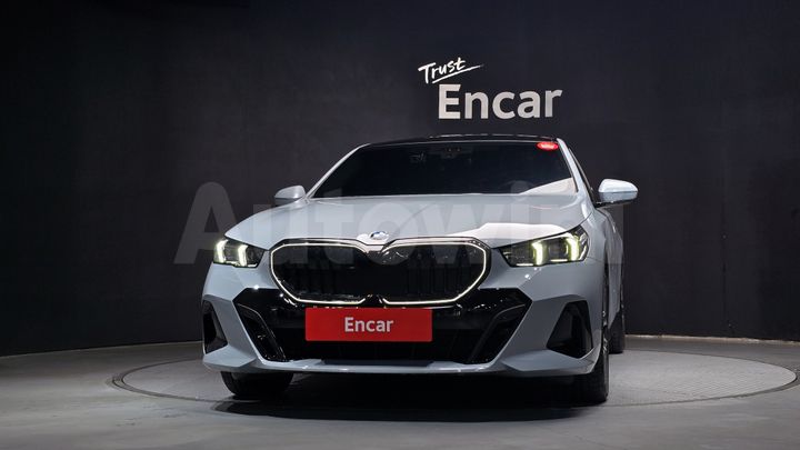 BMW 5 Series 2026 — 3