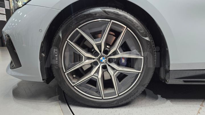 BMW 5 Series 2026 — 5