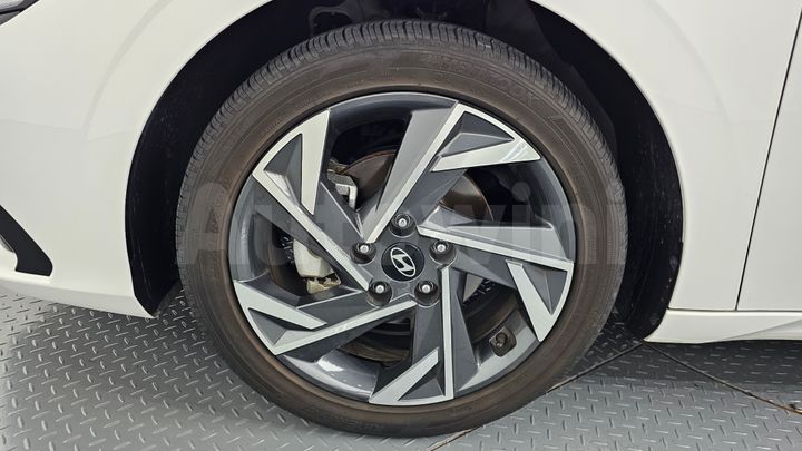 Hyundai Avante 2024 — 5