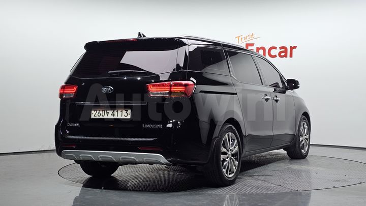 Kia Carnival 2018 — 2