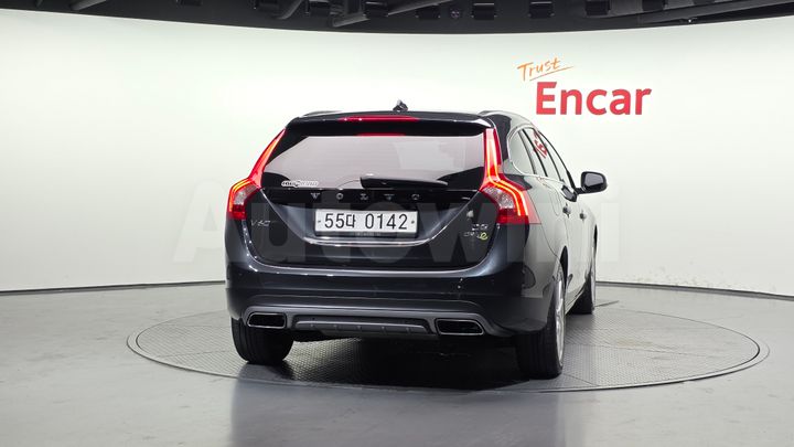 Volvo V60 2015 — 4
