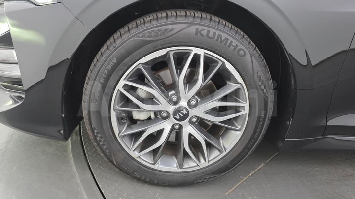 Kia K5 2021 — 5