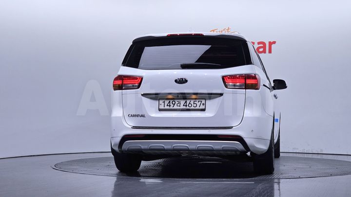 Kia Carnival 2017 — 4