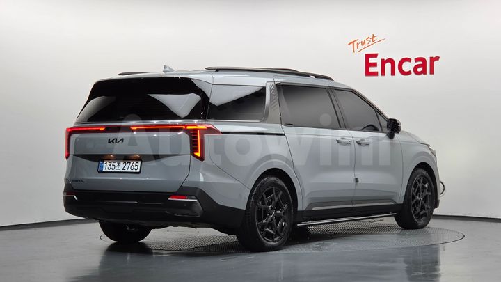 Kia Carnival 2025 — 2