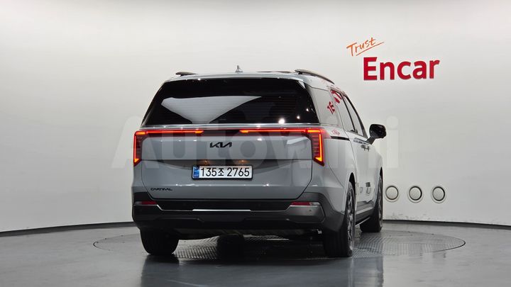 Kia Carnival 2025 — 4