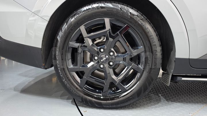 Kia Carnival 2025 — 5