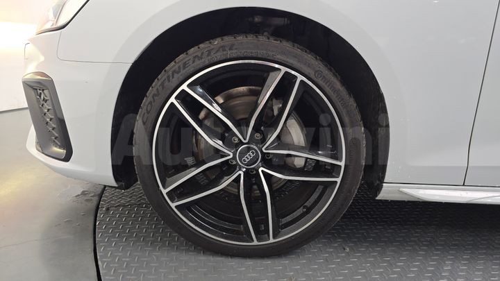 Audi A4 2020 — 4