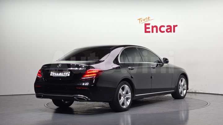 Mercedes-Benz E Class 2017 — 2