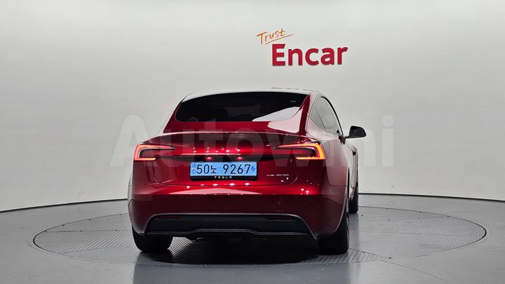 Tesla Model 3 2024 — 4