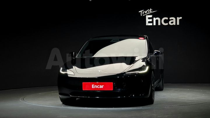Tesla Model 3 2024 — 3